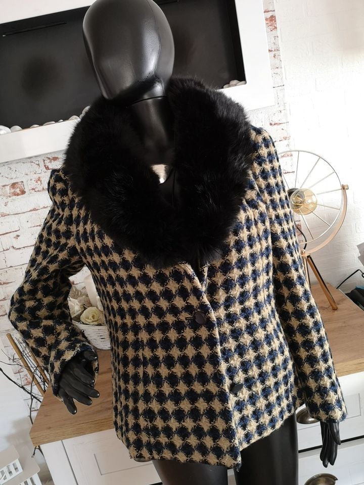 Vlněný kabát se vzorem a kožešinou vel.XL
